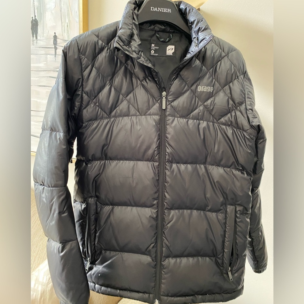 Orage -like new -Mens quilted jacket. Black. Streamlined. Not puffy. Size M